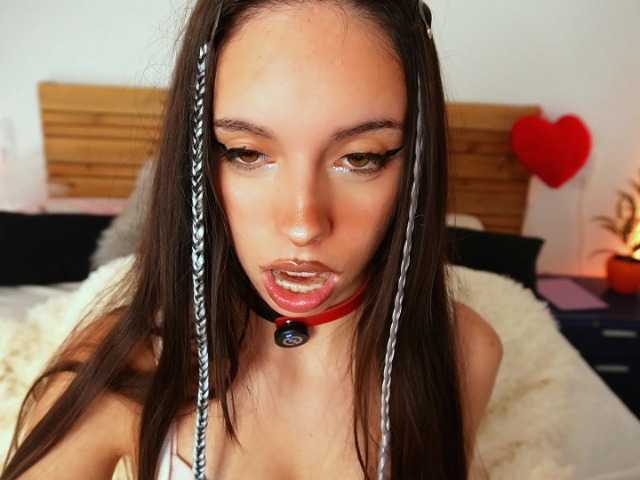 cutedayna live cam on BongaCams