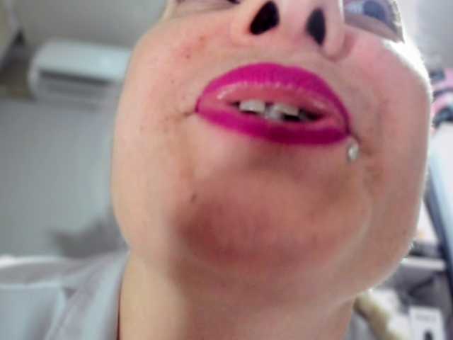 Bisexyeliz35 live cam on BongaCams
