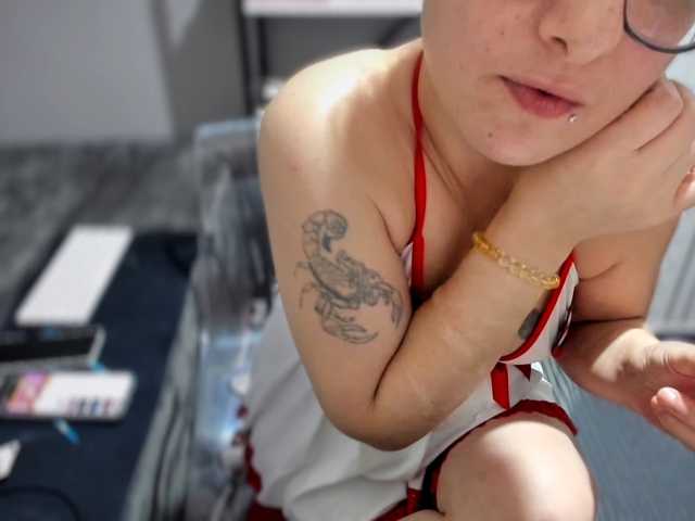 Bisexyeliz35