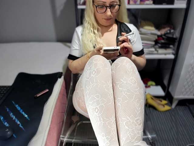 Bisexyeliz35 live cam on BongaCams