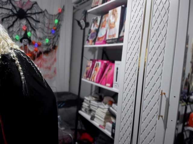 Bisexyeliz35 live cam on BongaCams