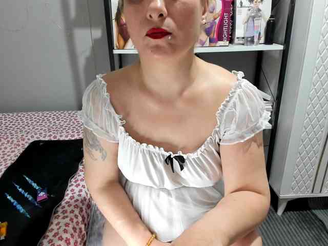 Bisexyeliz35 webcam