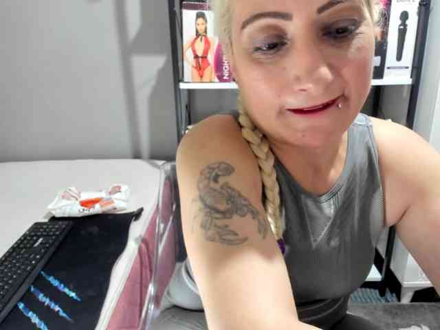 Bisexyeliz35 - Girl 