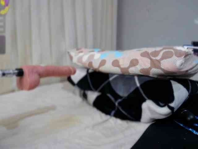 Bisexyeliz35 webcam