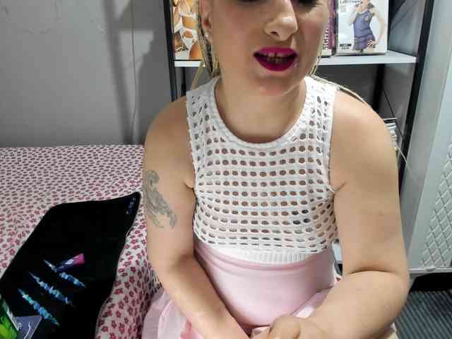 Bisexyeliz35 webcam