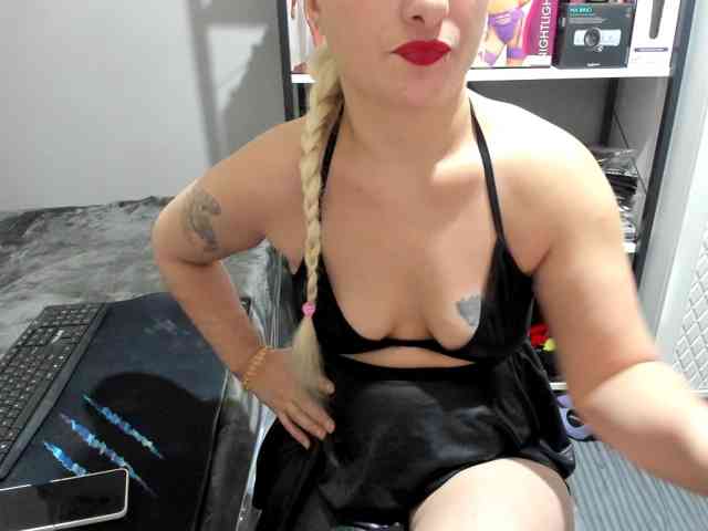Bisexyeliz35