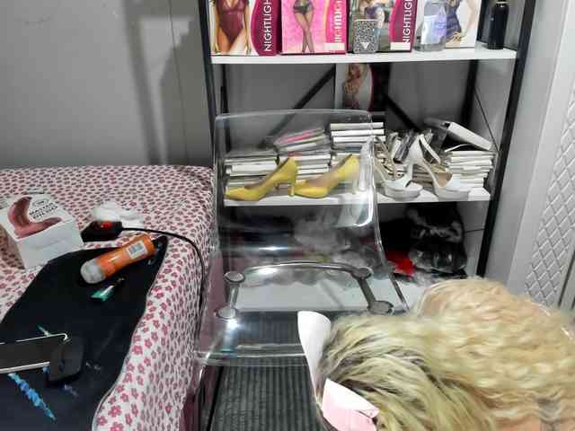 Bisexyeliz35 webcam