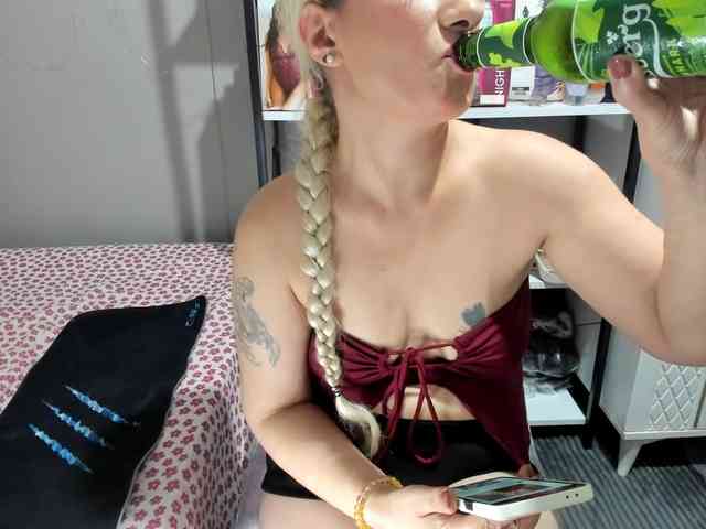 Bisexyeliz35 webcam