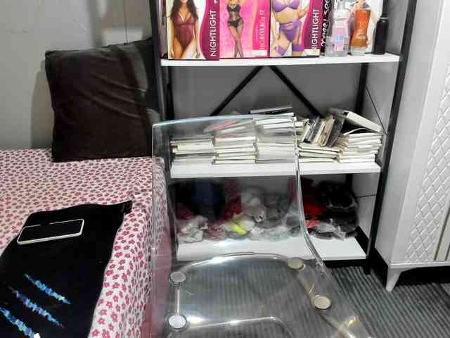 Bisexyeliz35 webcam