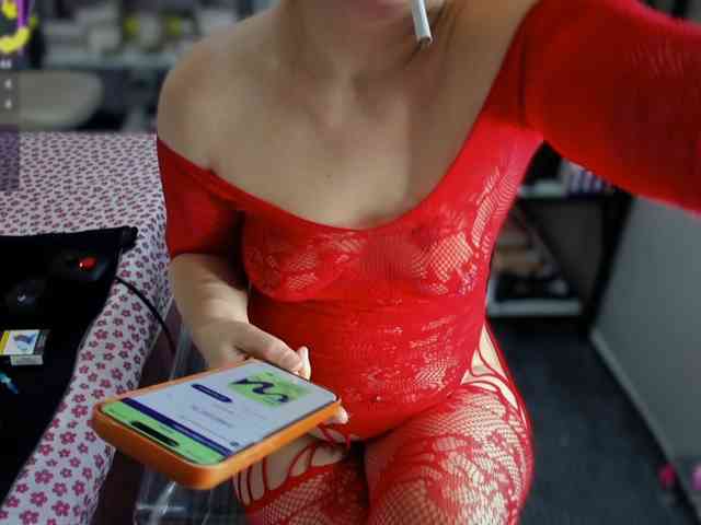 Bisexyeliz35 webcam