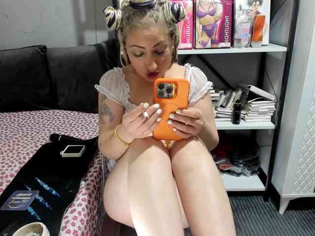 Bisexyeliz35 webcam