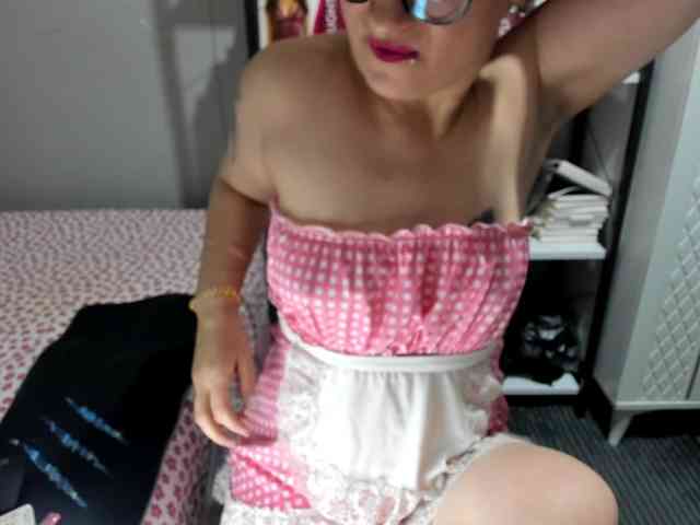 Bisexyeliz35 webcam