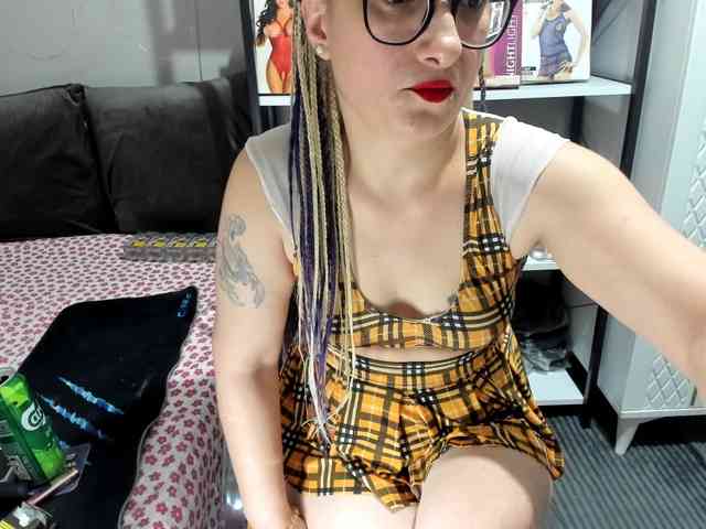 Bisexyeliz35 webcam