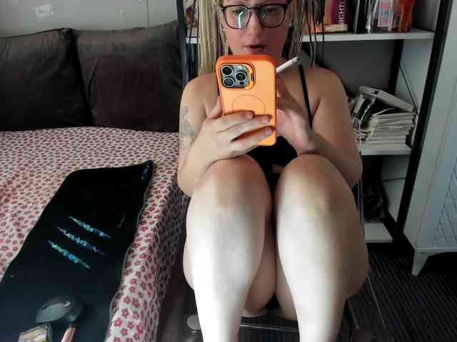 Bisexyeliz35 webcam