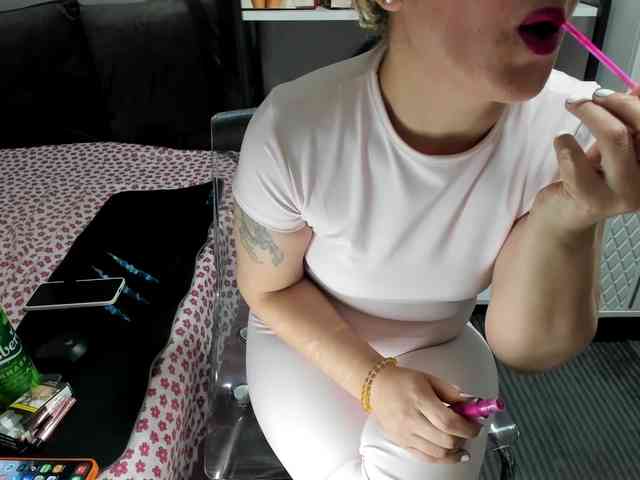 Bisexyeliz35 webcam