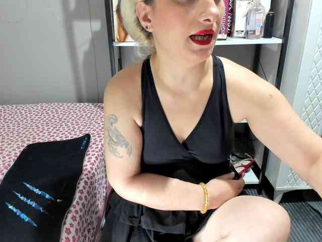 bisexyeliz35's live room