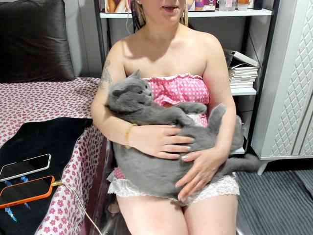 Bisexyeliz35 webcam