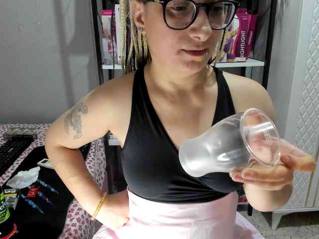 Bisexyeliz35 webcam