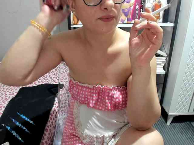 Bisexyeliz35 webcam