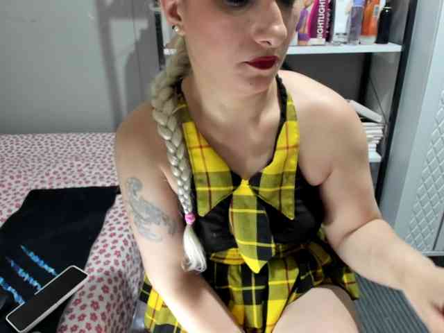 Bisexyeliz35 webcam