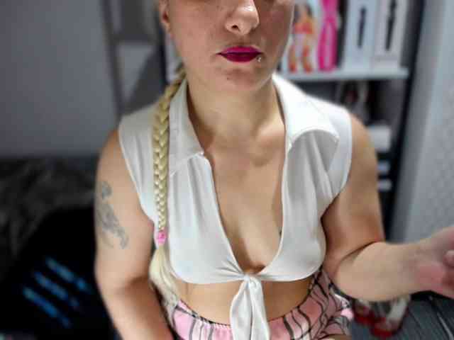 Bisexyeliz35 webcam
