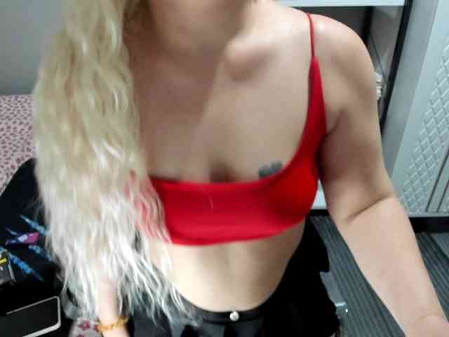 Bisexyeliz35 webcam