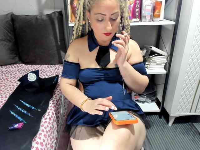 Bisexyeliz35 webcam