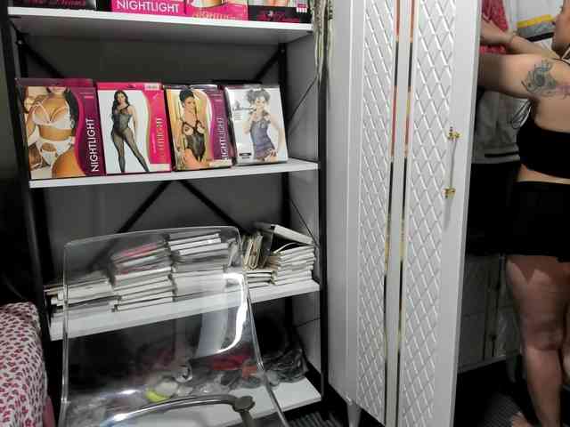 Bisexyeliz35 webcam