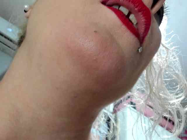Bisexyeliz35 webcam