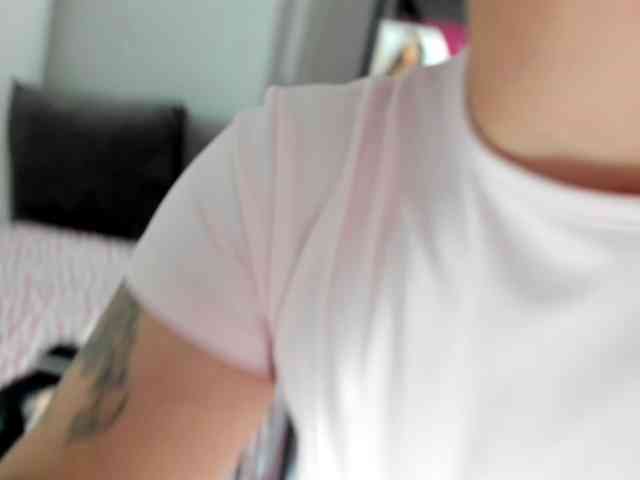 Bisexyeliz35 webcam