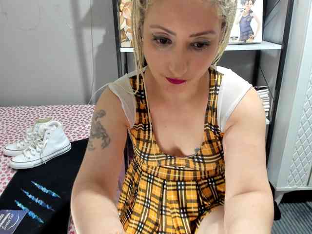 Bisexyeliz35