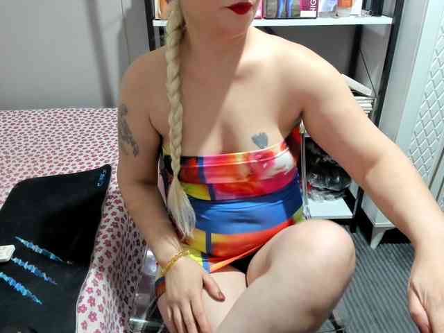 Bisexyeliz35 webcam