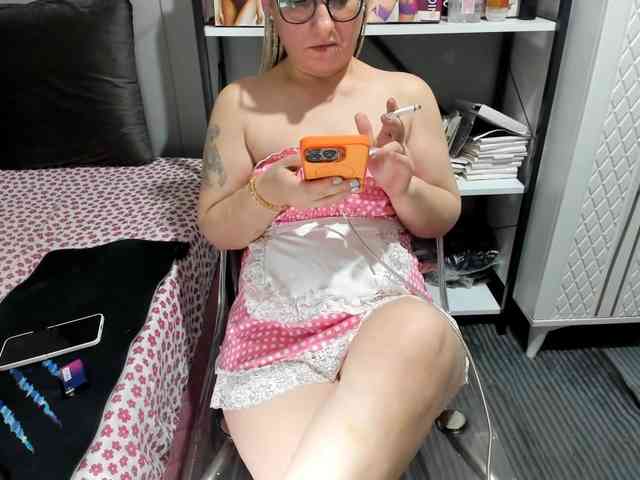Bisexyeliz35 webcam