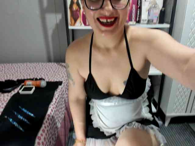 Bisexyeliz35 webcam
