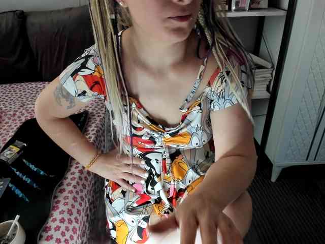 Bisexyeliz35 webcam