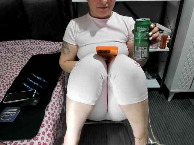 Bisexyeliz35 webcam
