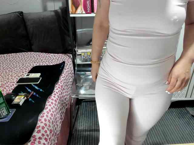 Bisexyeliz35 webcam