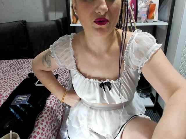 Bisexyeliz35 webcam