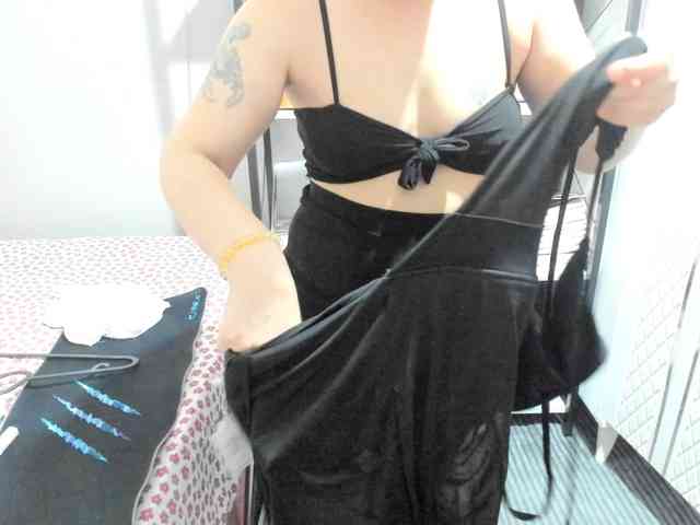 Bisexyeliz35 webcam