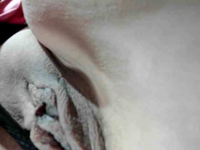 Bisexyeliz35 webcam