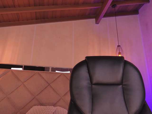 HannaConnor, live now on BongaCams