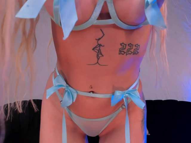 HannaConnor live cam preview