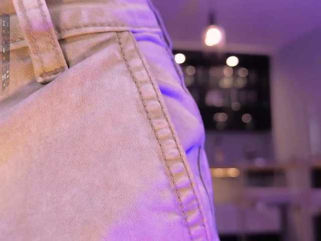 le modèle HannaConnor est en webcam porno dans un show sur le site bongacams, il possède les tags suivants: White/Caucasian,Blonde,Shaved