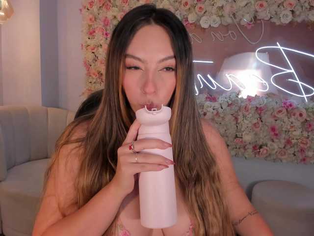 BellaRose's BongaCams show and profile