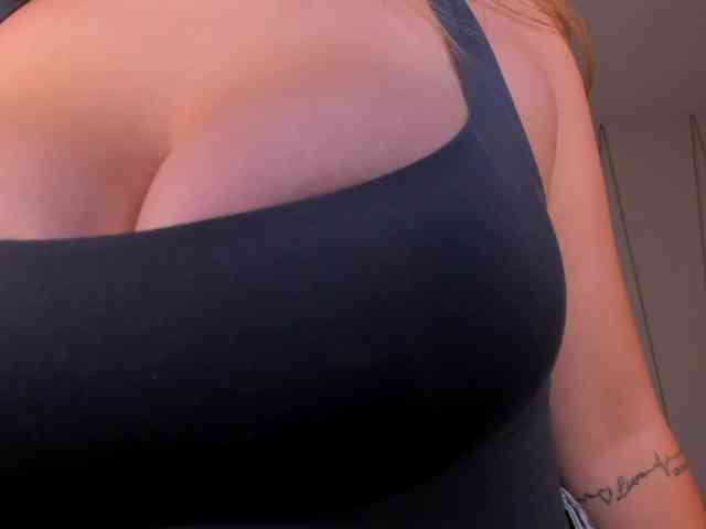 BellaRose webcam