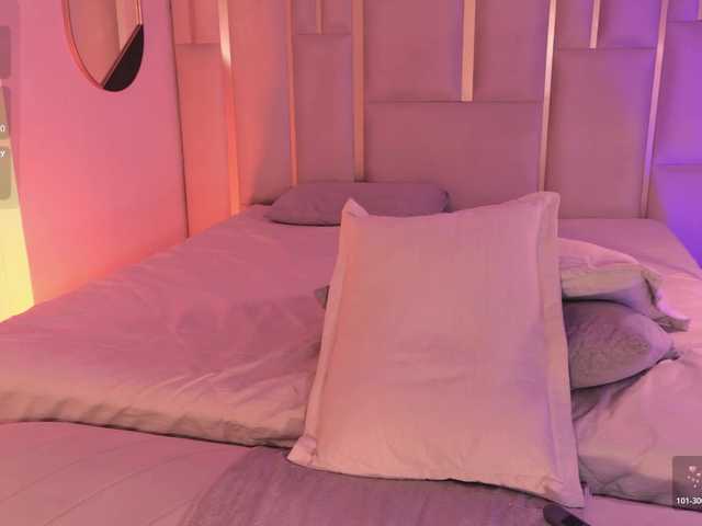ViolettHansson live cam on BongaCams