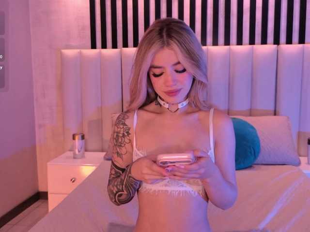 ViolettHansson live webcam show