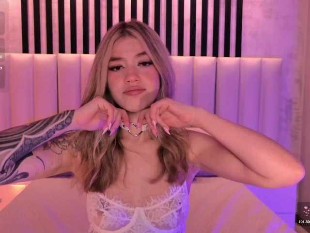 ViolettHansson live webcam show