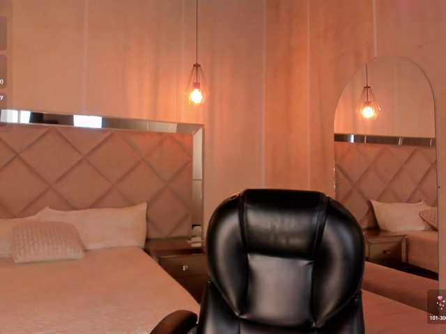 ViolettHansson live cam on BongaCams
