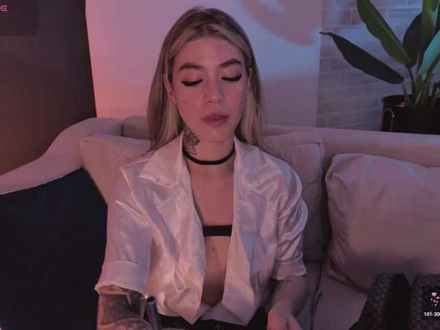 ViolettHansson live cam on BongaCams